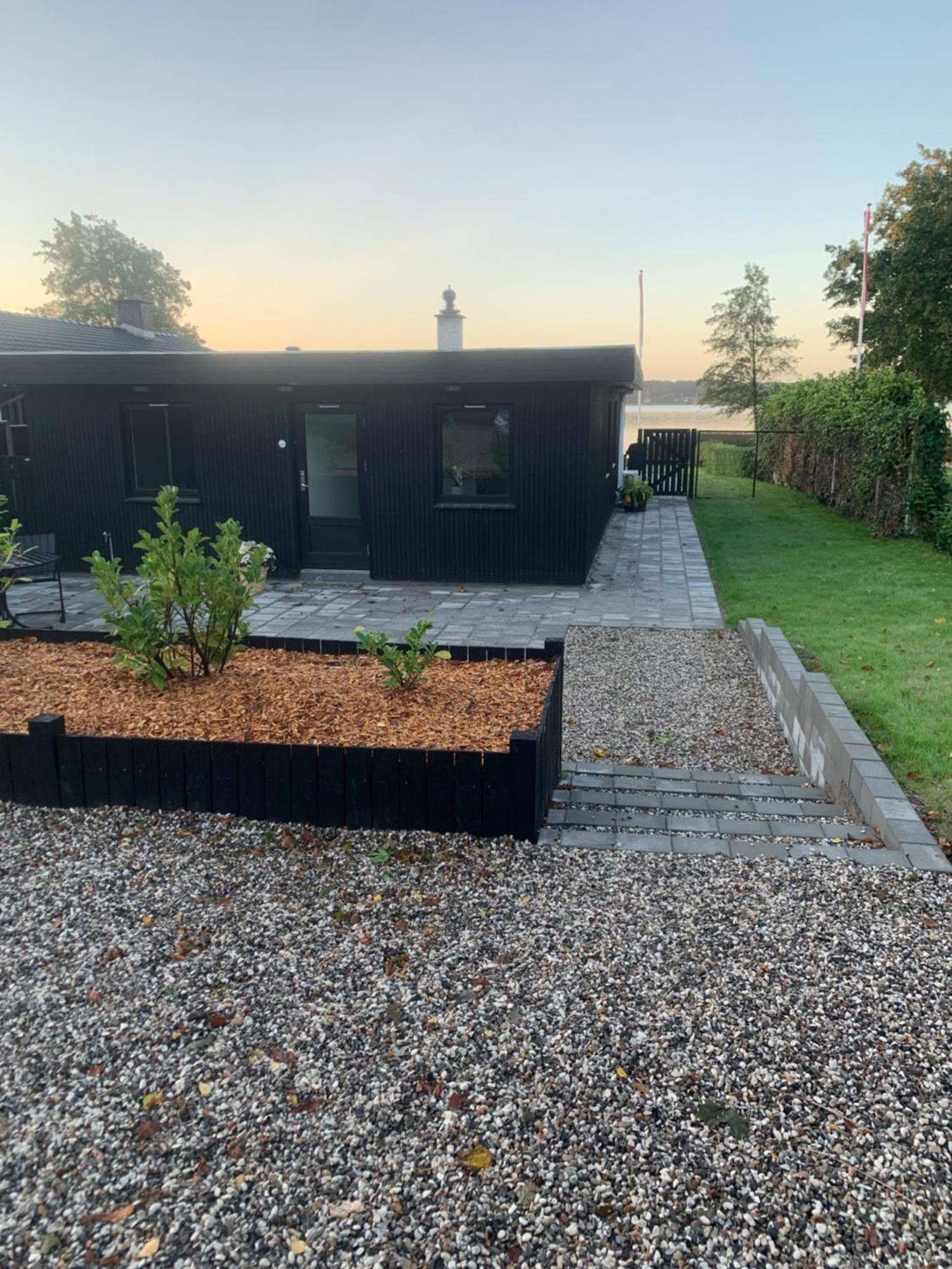 Huset Ved Soen Taet Pa Herning Og Mch Og Boxen 90 M2 Sunds エクステリア 写真