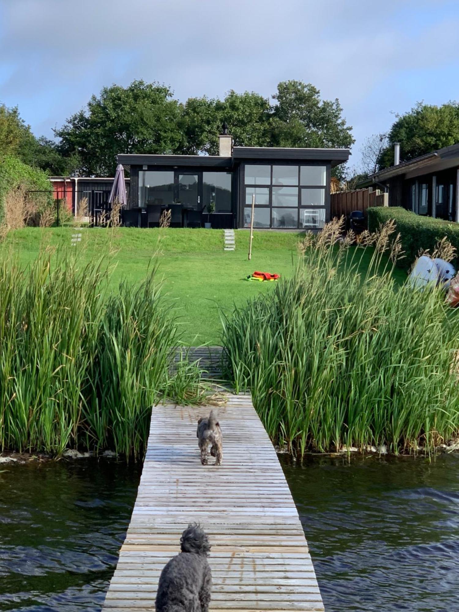 Huset Ved Soen Taet Pa Herning Og Mch Og Boxen 90 M2 Sunds エクステリア 写真
