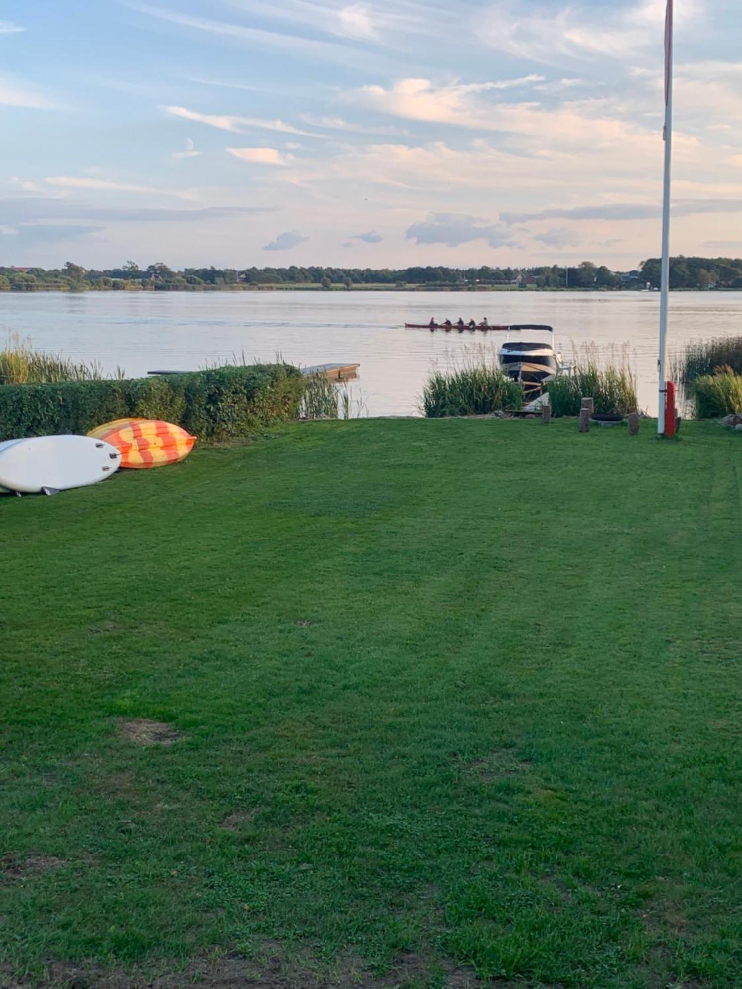 Huset Ved Soen Taet Pa Herning Og Mch Og Boxen 90 M2 Sunds エクステリア 写真