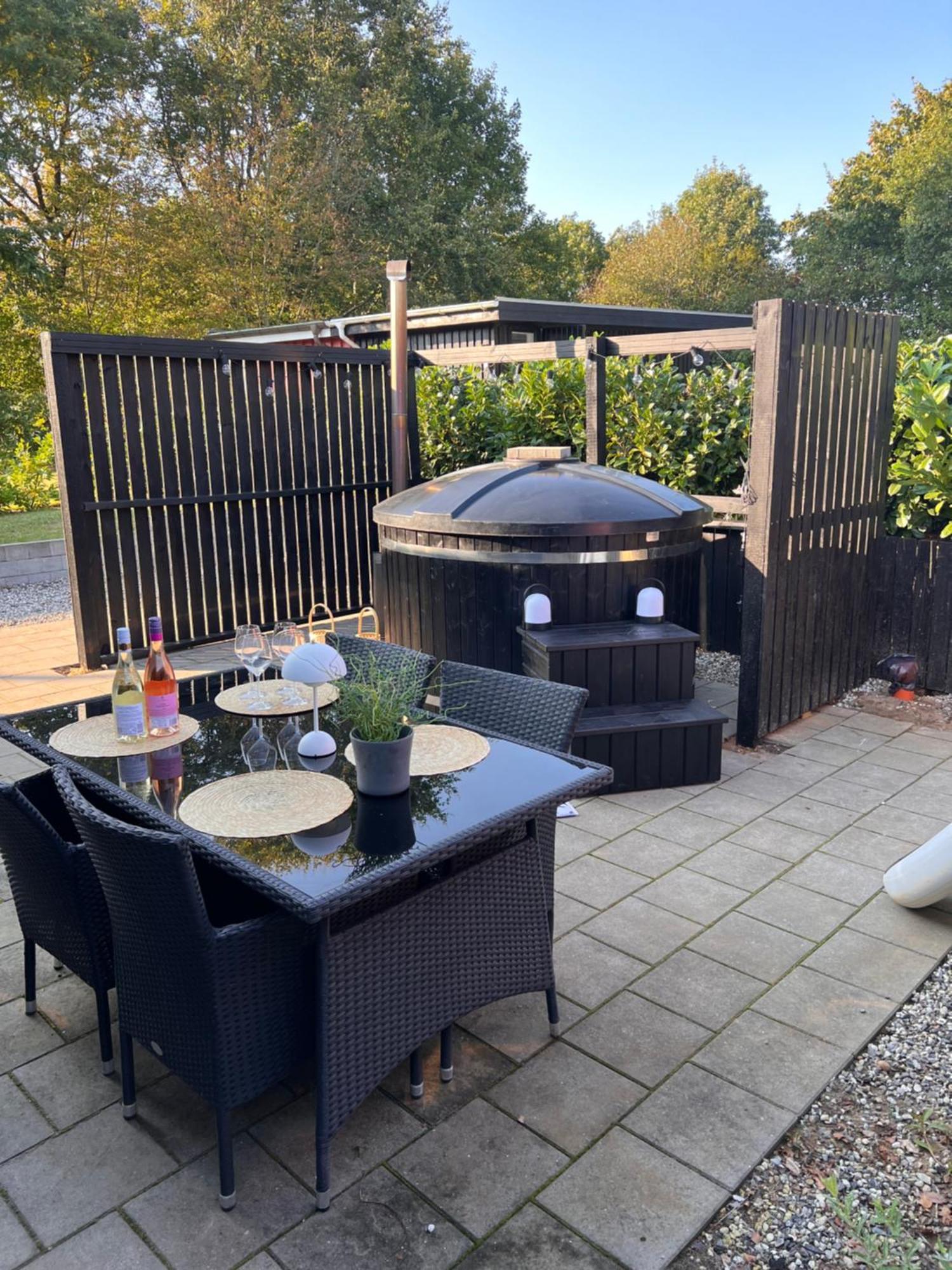 Huset Ved Soen Taet Pa Herning Og Mch Og Boxen 90 M2 Sunds エクステリア 写真